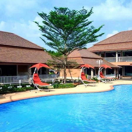 Baan Dara Resort Sara Buri Екстериор снимка