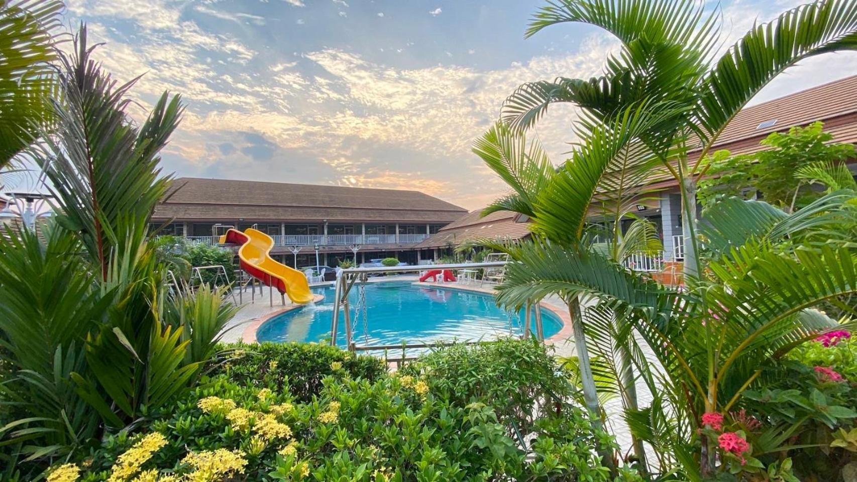 Baan Dara Resort Sara Buri Екстериор снимка